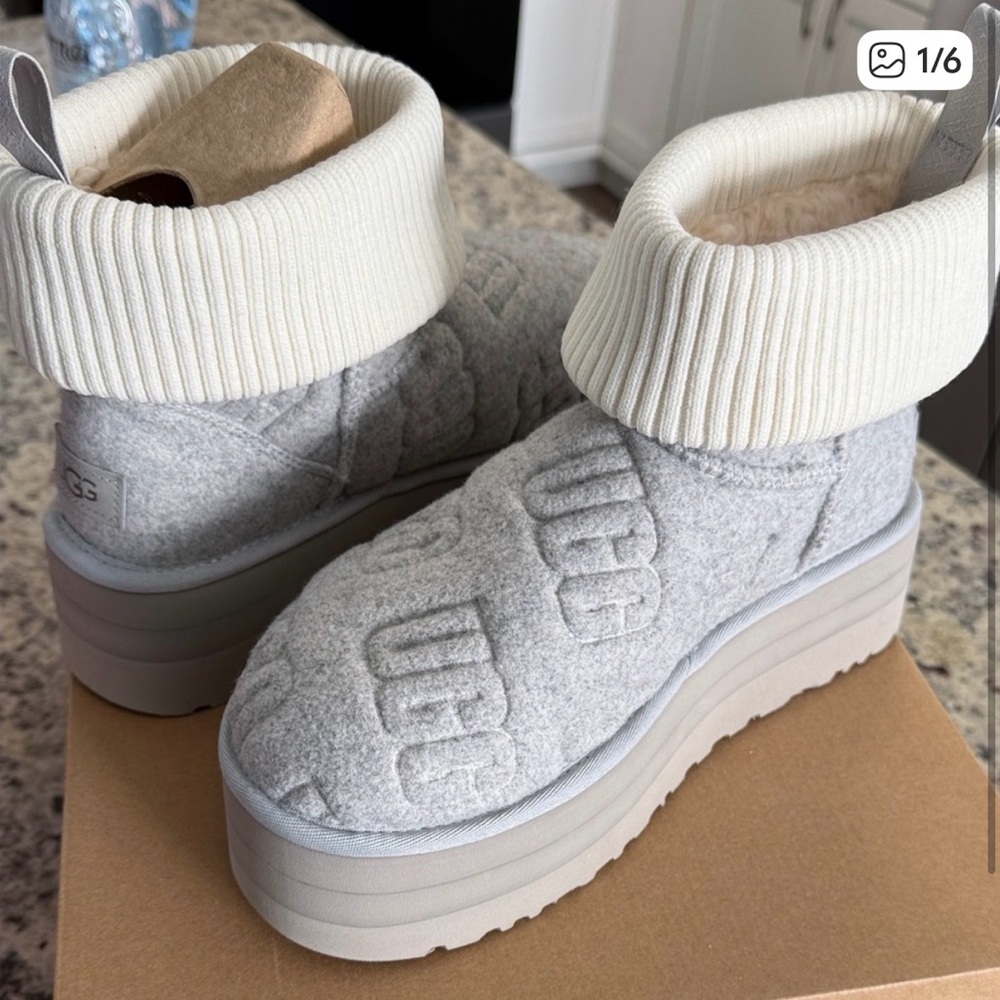 Used UGG Light Grey Quilted Platform Ankle Boots with Cream Cuff Sz 10